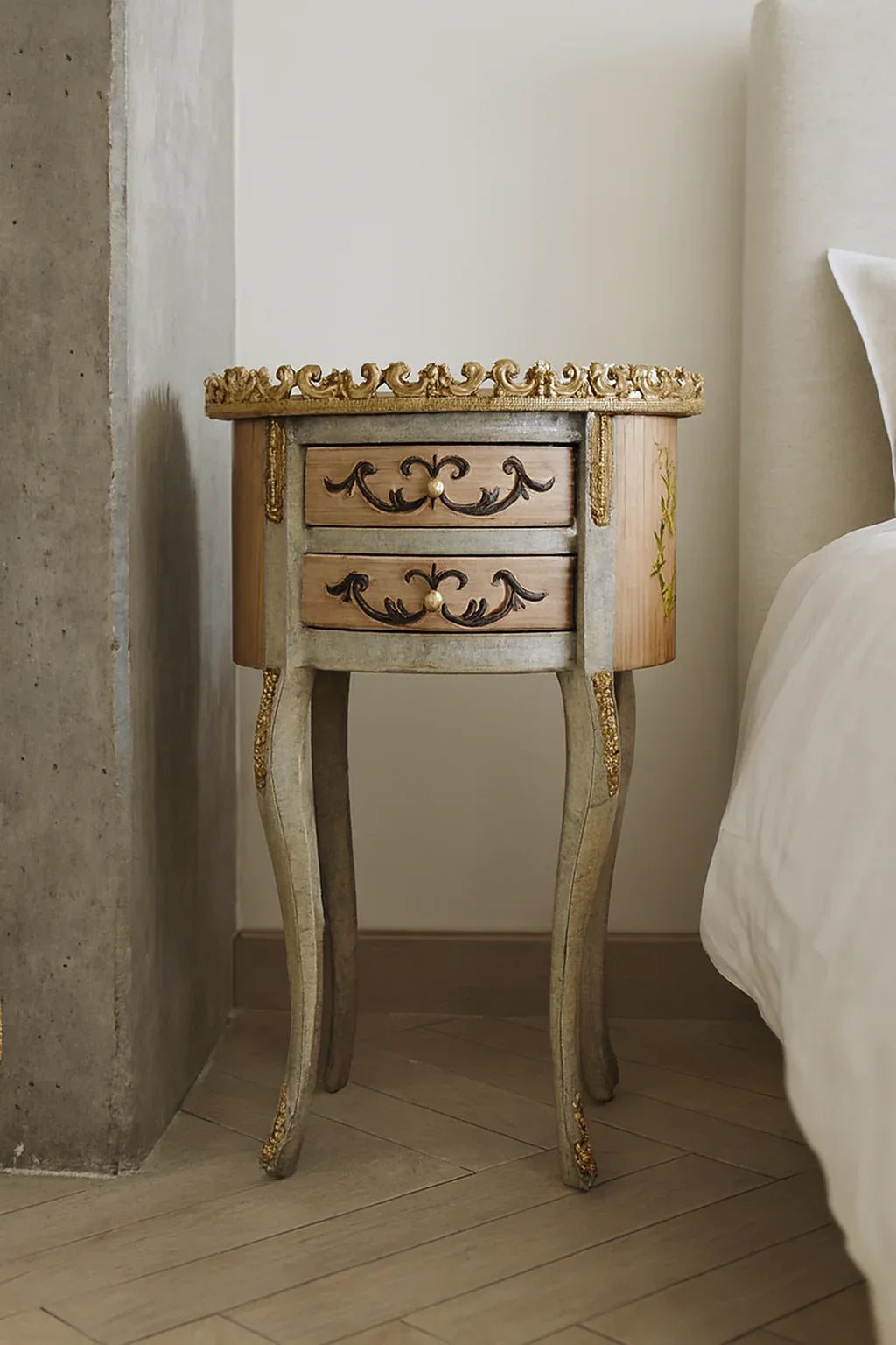 Gold Elisa Victorian Table in Pakistan – Hand Painted