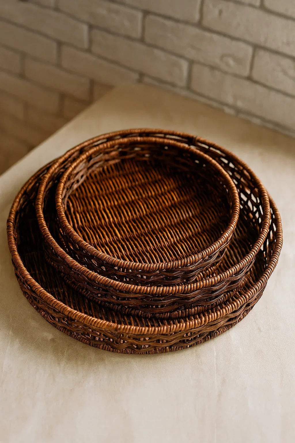 Rattan Tray Round 01 – Handwoven Round Rattan Serving Tray (Large)