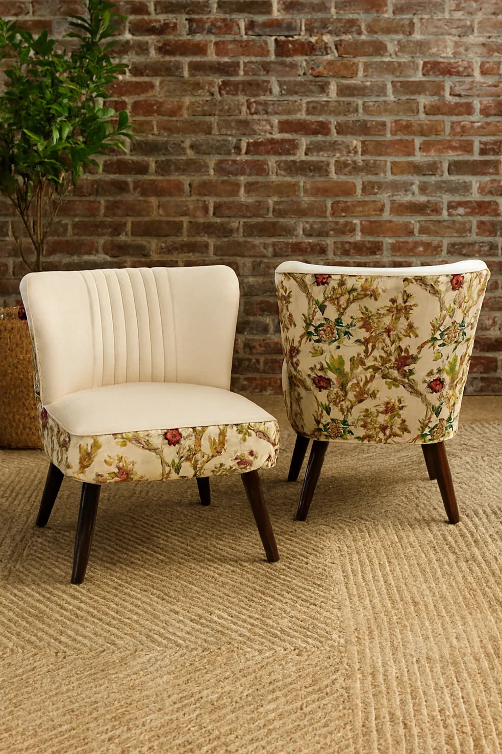 Allure Chair 026 with Side Table | Luxury Wooden Chair