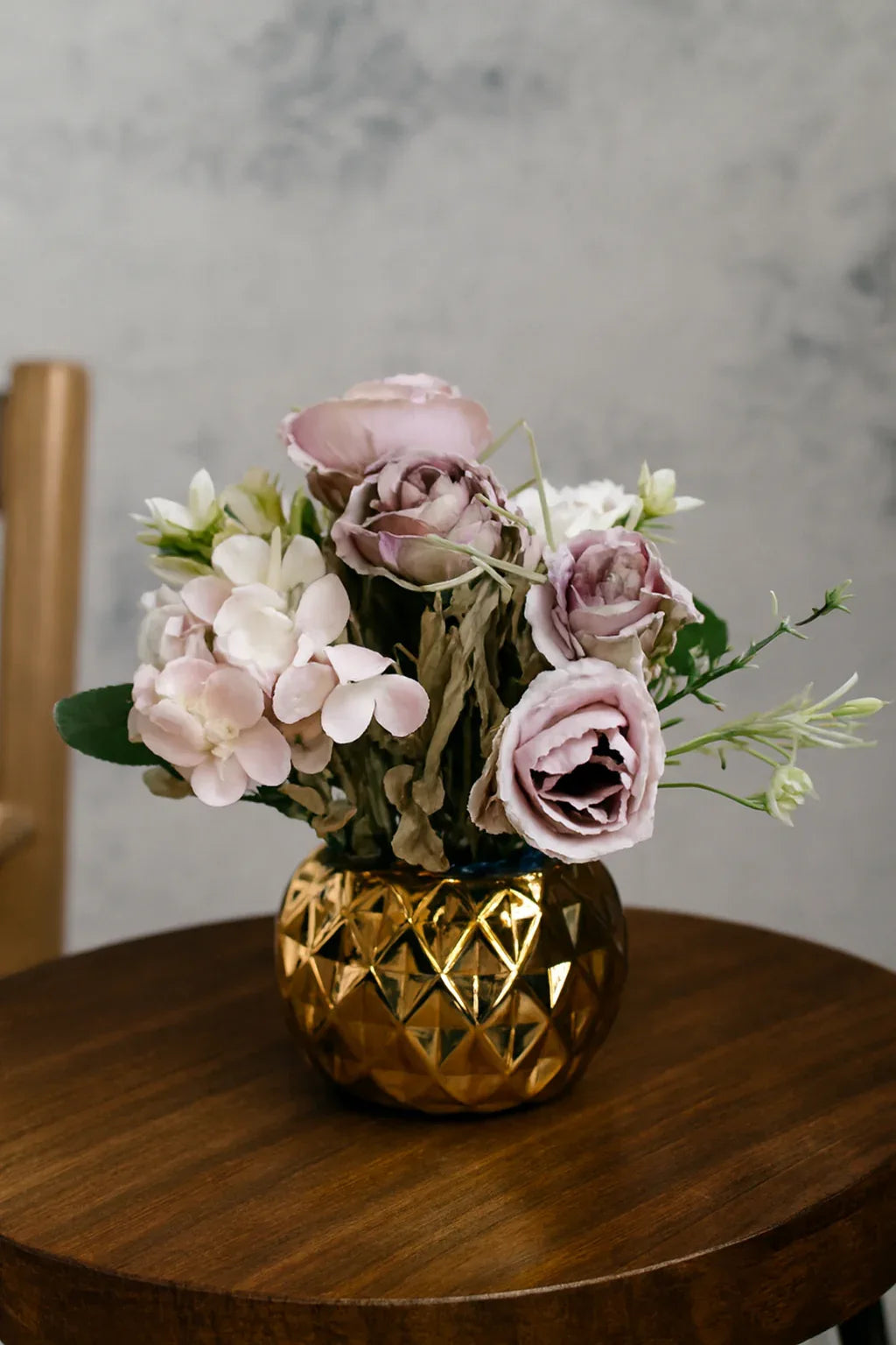 Ceramic Gold Planter 02 with Flowers | Luxury Décor Pot