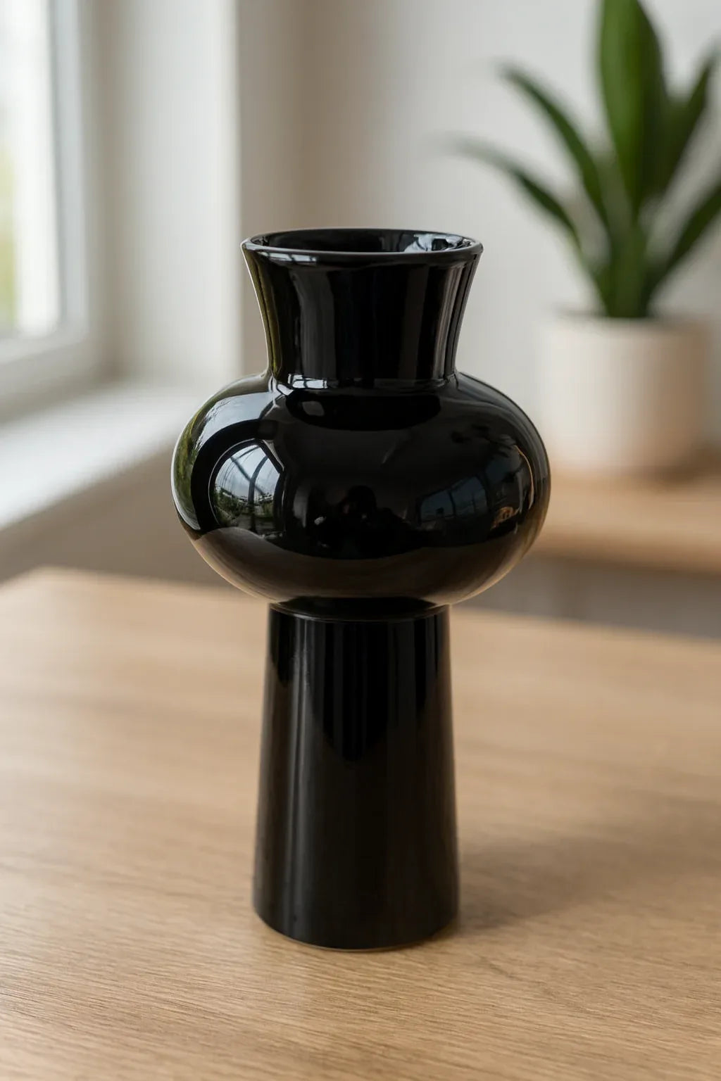 Ceramic Black Vase in Pakistan – Imported Decorative Vase
