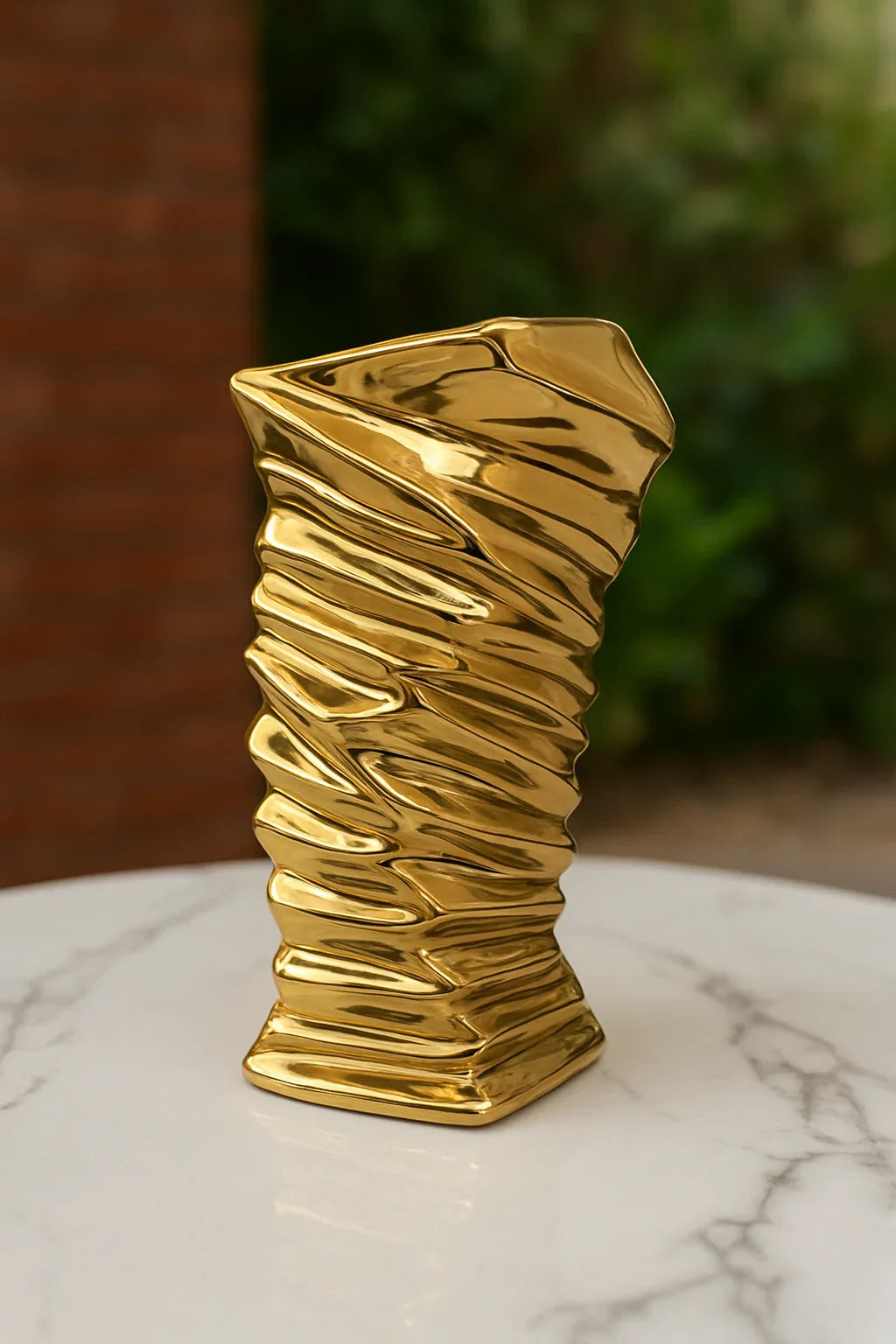 Ceramic Vase 052 – Imported Gold Decorative Vase Pakistan