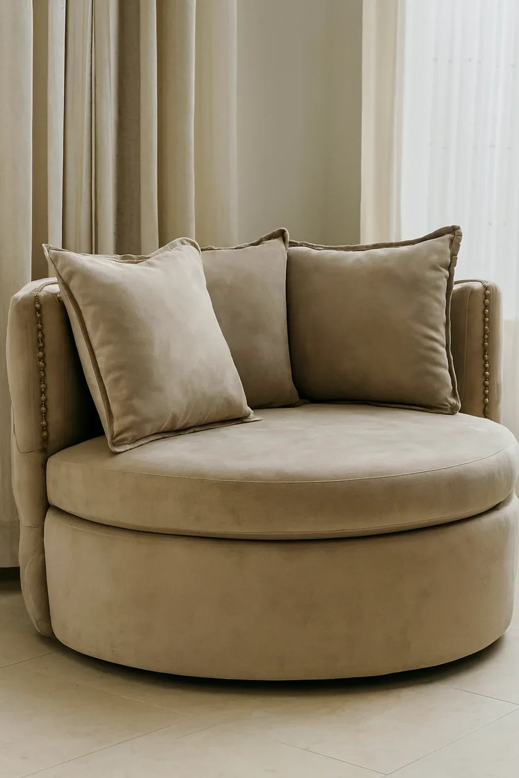 Cuddle Chair Brown in Pakistan – Solid Wood Velvet Chair