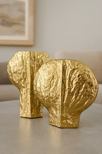 Gold Textured Vase 02 in Pakistan – Imported Pair Decor