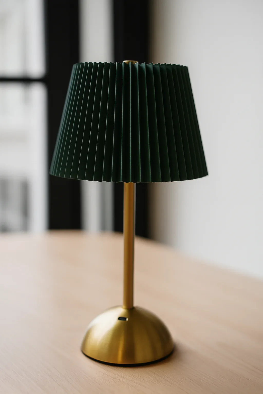 Green LED Rechargeable Lamp 02 – Touch Control LED