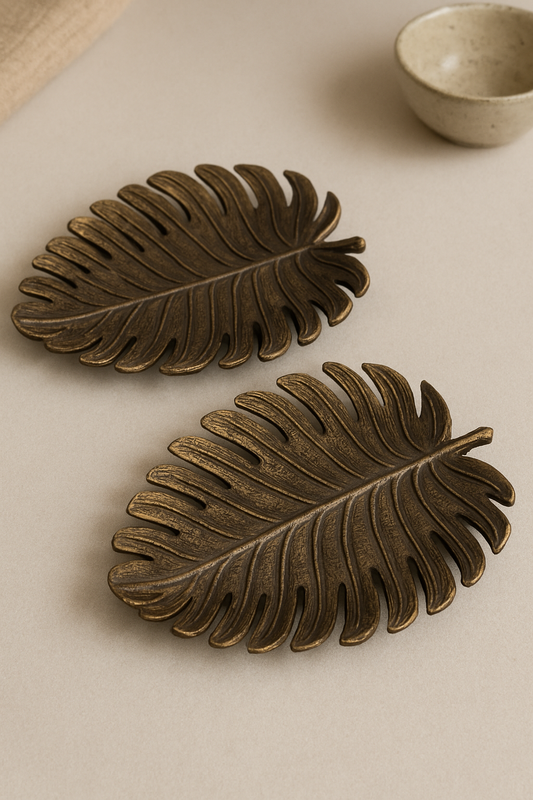 Leaf Tray Set of 2 – Decorative Resin Trays for Home Décor (Large & Small)