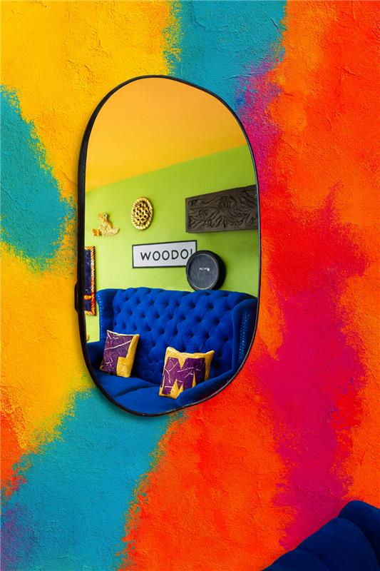 Luna Oval Mirror in Pakistan – Metallic Frame Wall Mirror