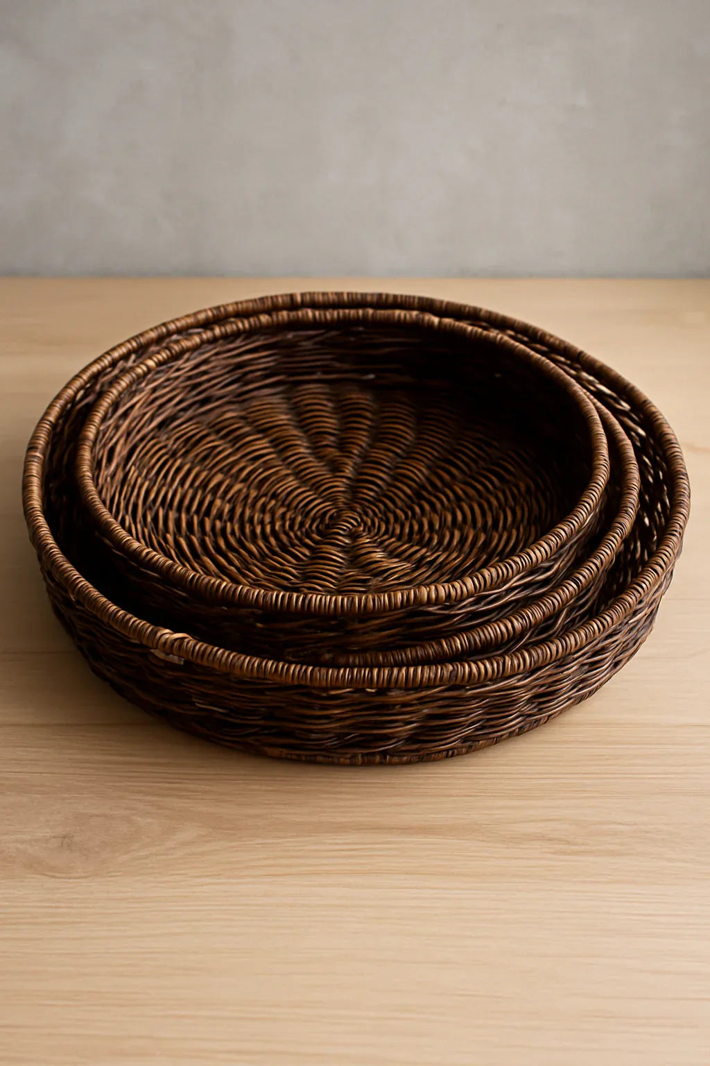 Rattan Tray Round 01 – Handwoven Round Rattan Serving Tray (Large)