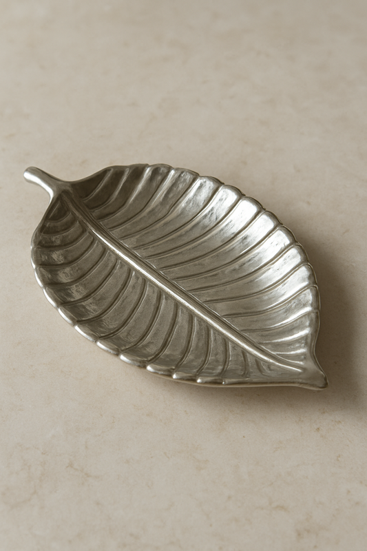 Trinket Tray 03 – Silver Ceramic Small Decorative Tray (6.5×4 Inches)