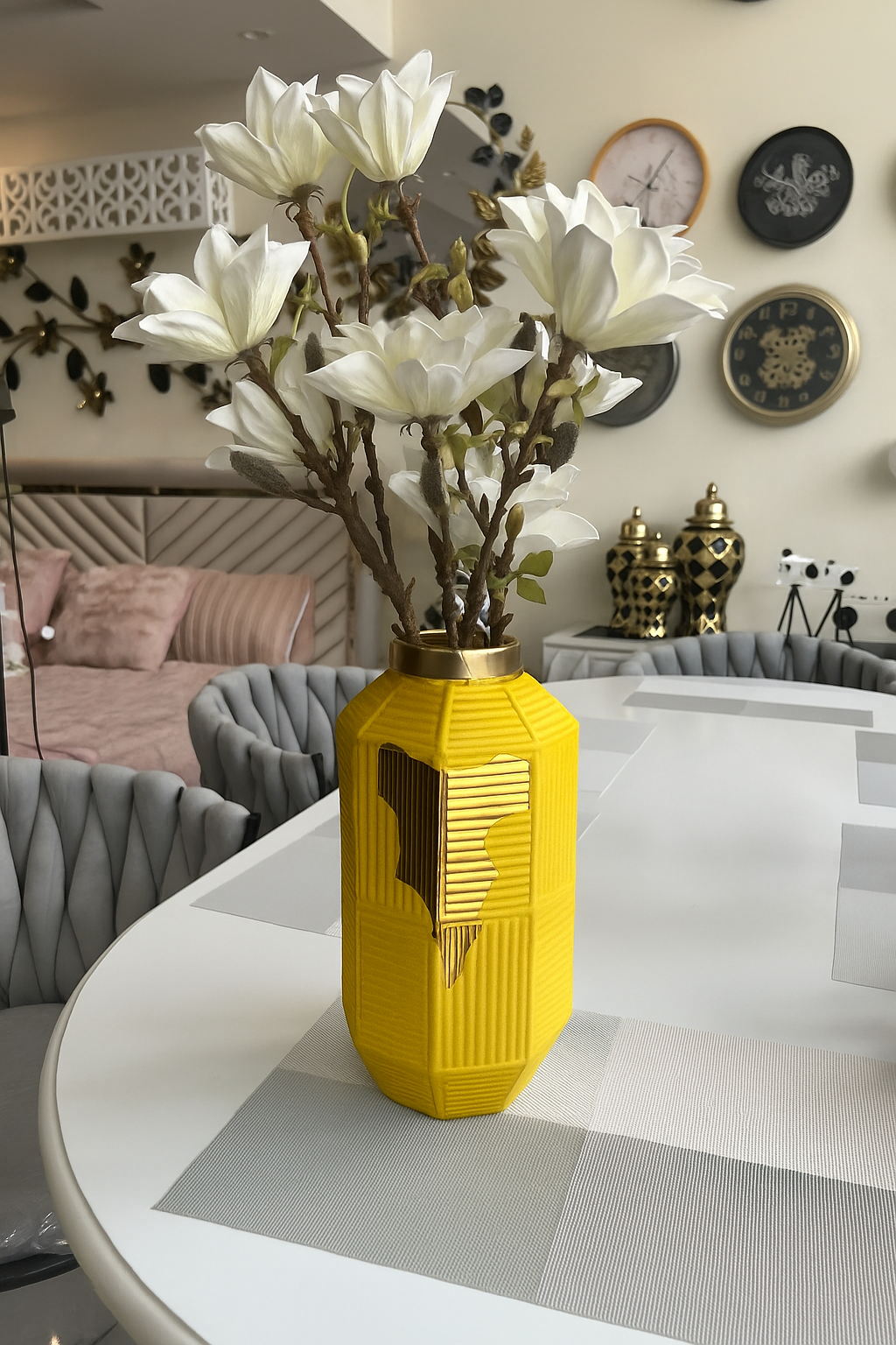 Ceramic Vase 010 – White & Gold Premium Vase in Pakistan